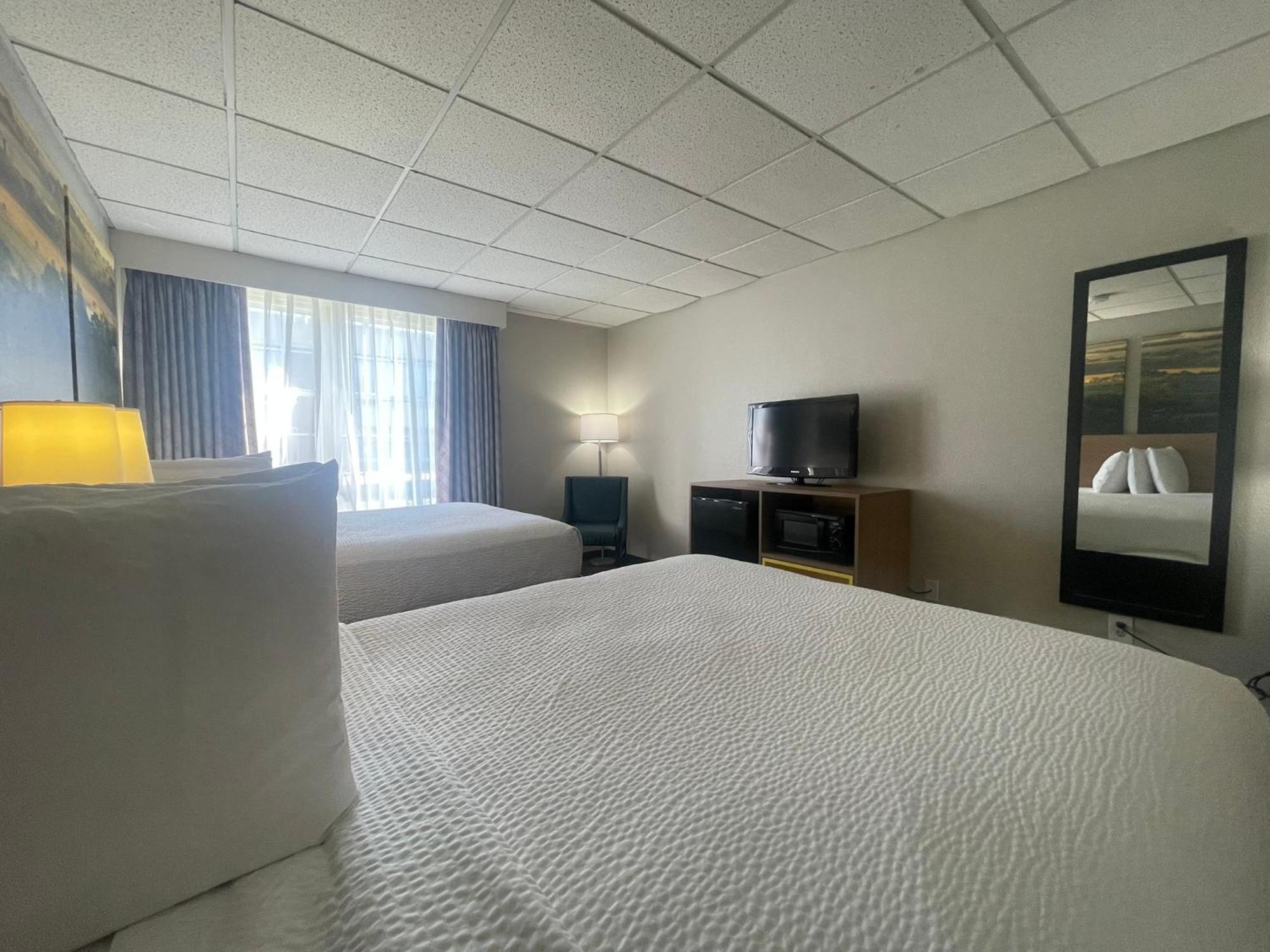 Days Inn By Wyndham Madisonville Esterno foto